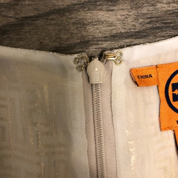 Tory Burch Silver Sleeveless Dress unique shimmer pattern party perfect size 4 - Picture 8 of 11